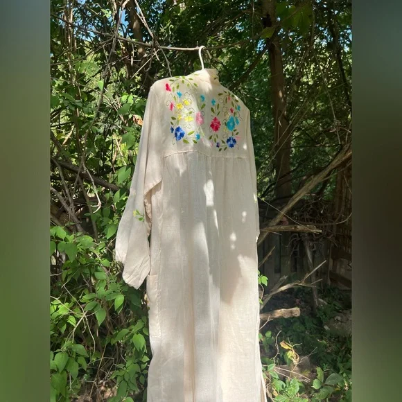Vintage 1960s/70s Floral Embroidered Cream Duster - Picture 7 of 7